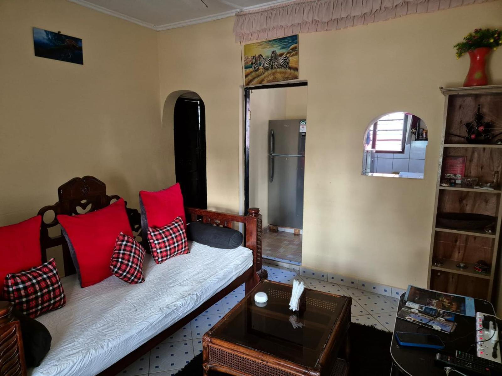 Diani Hideaway Bed & Breakfast Ukunda Exterior photo